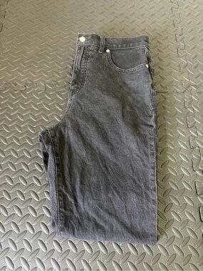 Madewell Women’s Black Straight-Leg Jeans